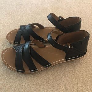 Clarks “Artisan” Sandals